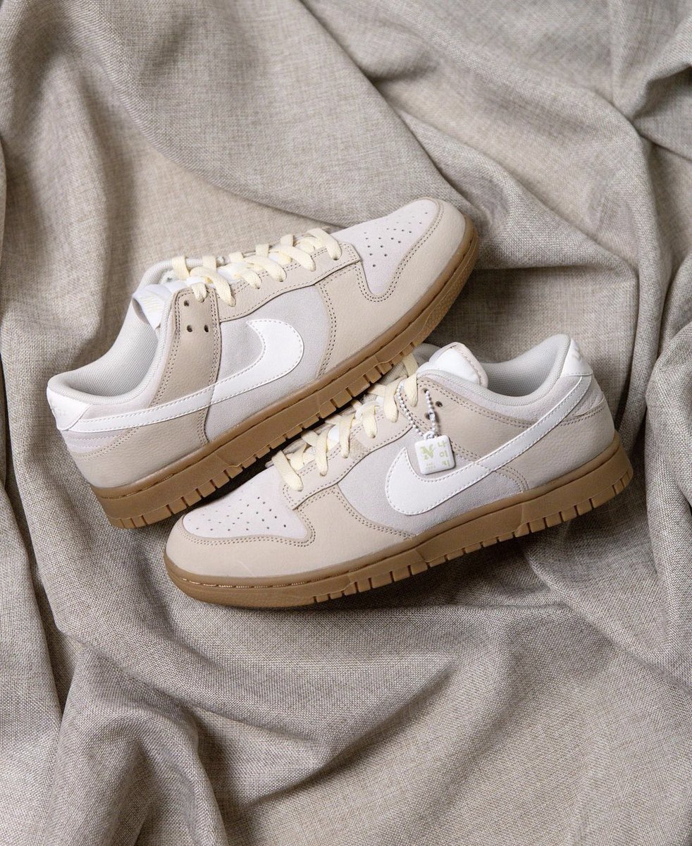 CaminoTV's tweet photo. La Dunk Low premium “Hangul Day” 🇰🇷

Lien affilié https://t.co/i7ZAmAx45B (130€) https://t.co/UyARCglOwI