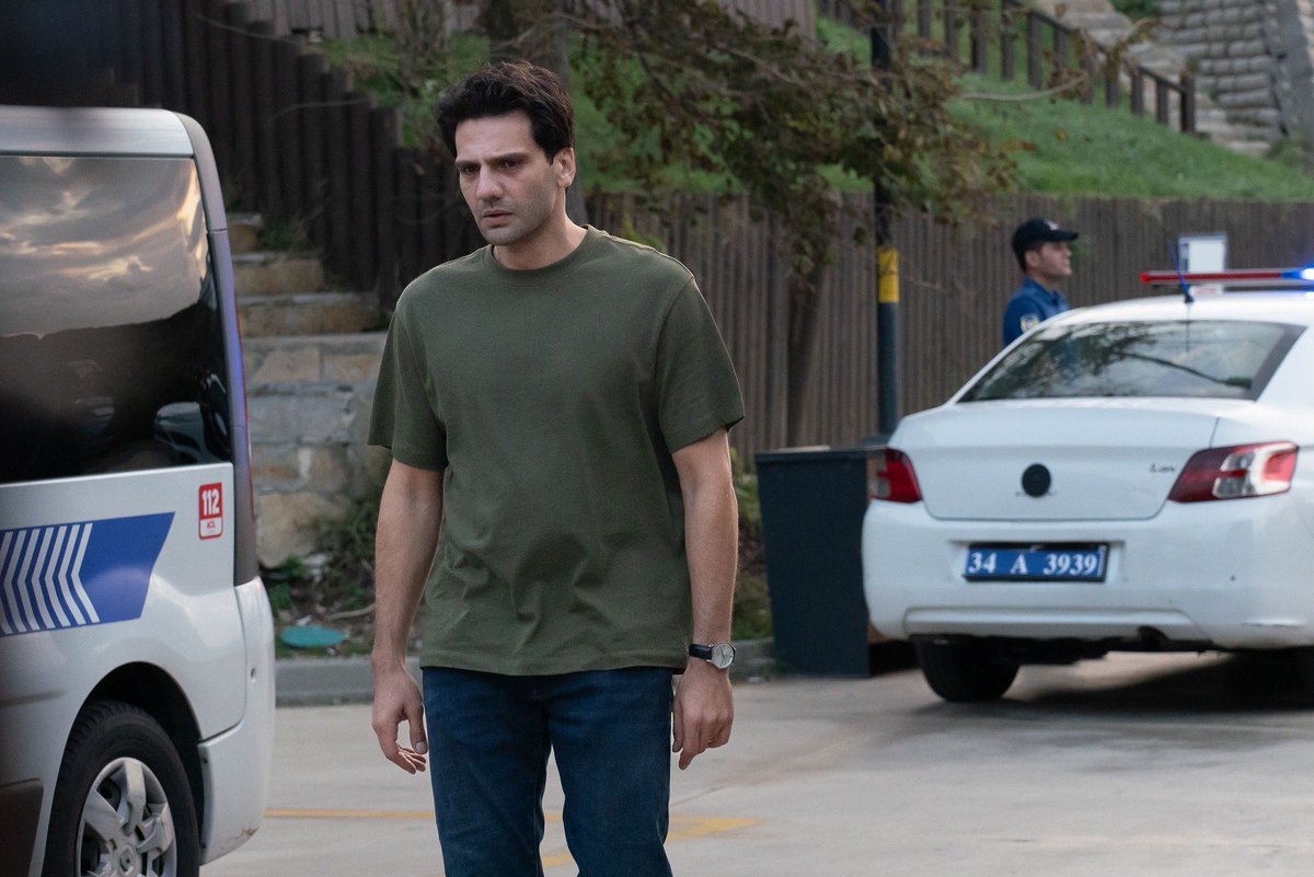 #Yargı 66.Bölüm Özet ve Kareleri:

Herkes tek bir sorunun etrafında kümelenmiş, ne olursa olsun bir an önce cevabını bulmak istemektedir; “Mercan nerede?” Mercan’ın kayboluşu başta Ceylin ve Ilgaz olmak üzere herkesin hayatında derin yaralar açar. 

Ancak çocuklarının kaybıyla