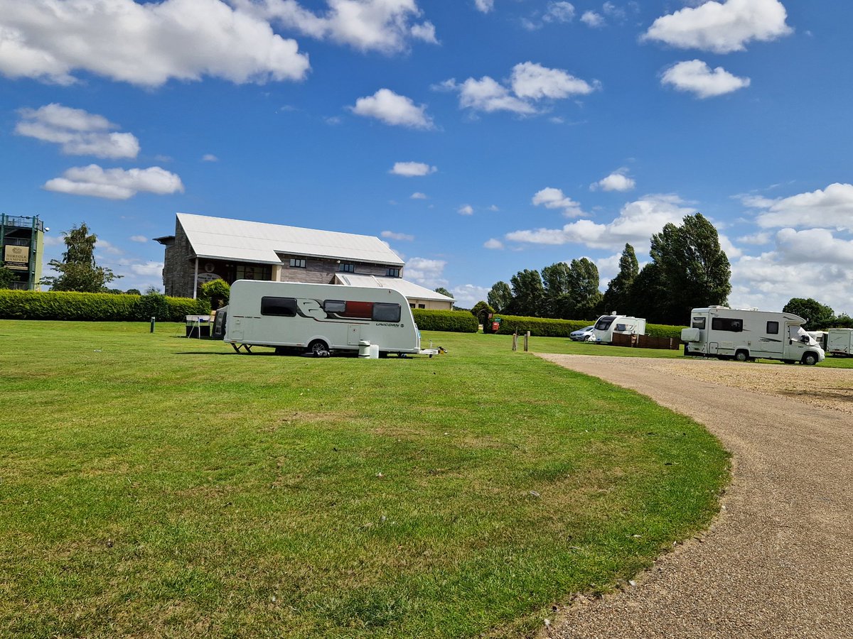 CoastNorfolk's tweet photo. Caravaning and motorhoming in Autumn?

The beauty of the British landscape in cooler times of the year allows winter colours to shine!

Our site is open all year round and caters to all! 

For more information, please visit https://t.co/sRxJu45RzX  01328 862388 https://t.co/6QSgdDiWjS