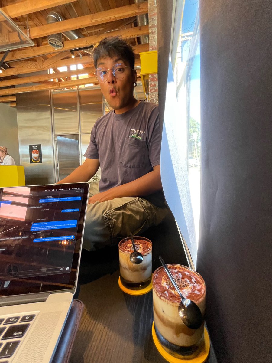 E’cue me, did I just meet more internet besties???

I love my friends 🥹