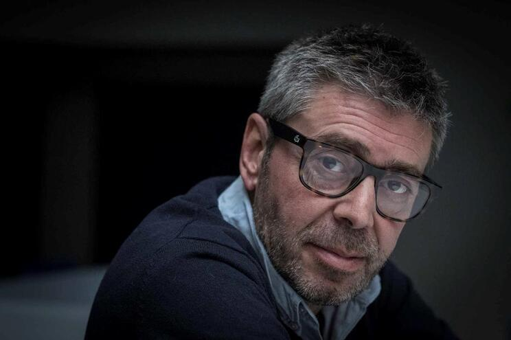 CabineSport's tweet photo. Francisco J.Marques acusado de dois crimes de violência doméstica

Segundo o Ministério Público, sobre a vítima de 7 anos "teve a intenção de humilhar, intimidar e importunar a menor ofendida (...), submetendo-a a maus tratos psíquicos, bem como a submetendo aos  episódios de maus tratos psíquicos que perpetrou na pessoa da mãe  desta."

Via: @JornalNoticias