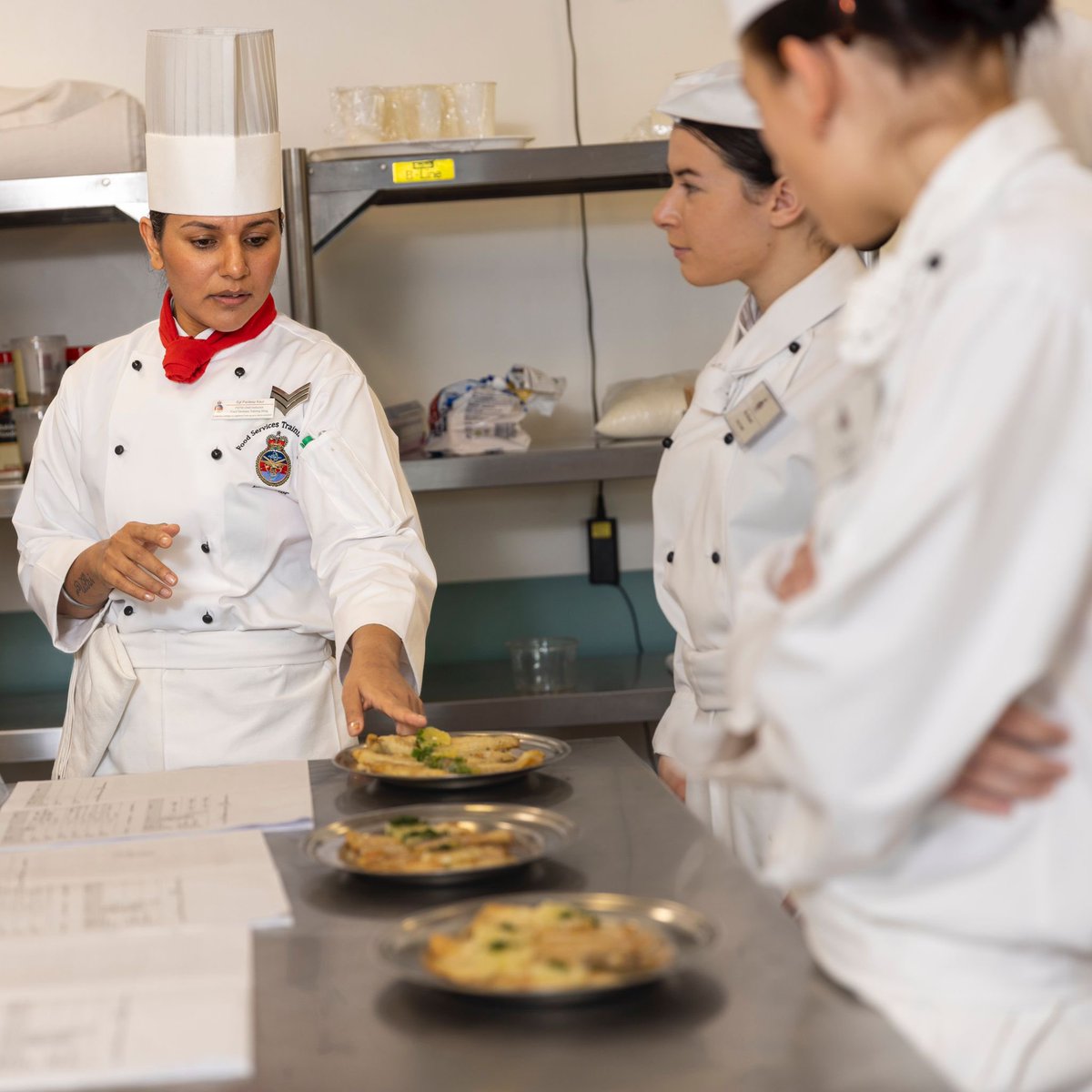 pardeep19922328's tweet photo. Today is my first anniversary as a catering instructor 👩🍳@Def_Chef_School
I have learnt and developed a lot with the help of my colleagues. In life follow your dreams, be focused and you will succeed. #punjabikudi #britisharmy #Followyourdreams #beagoodleader 🙌 #armychef https://t.co/TcgyF2fIuA
