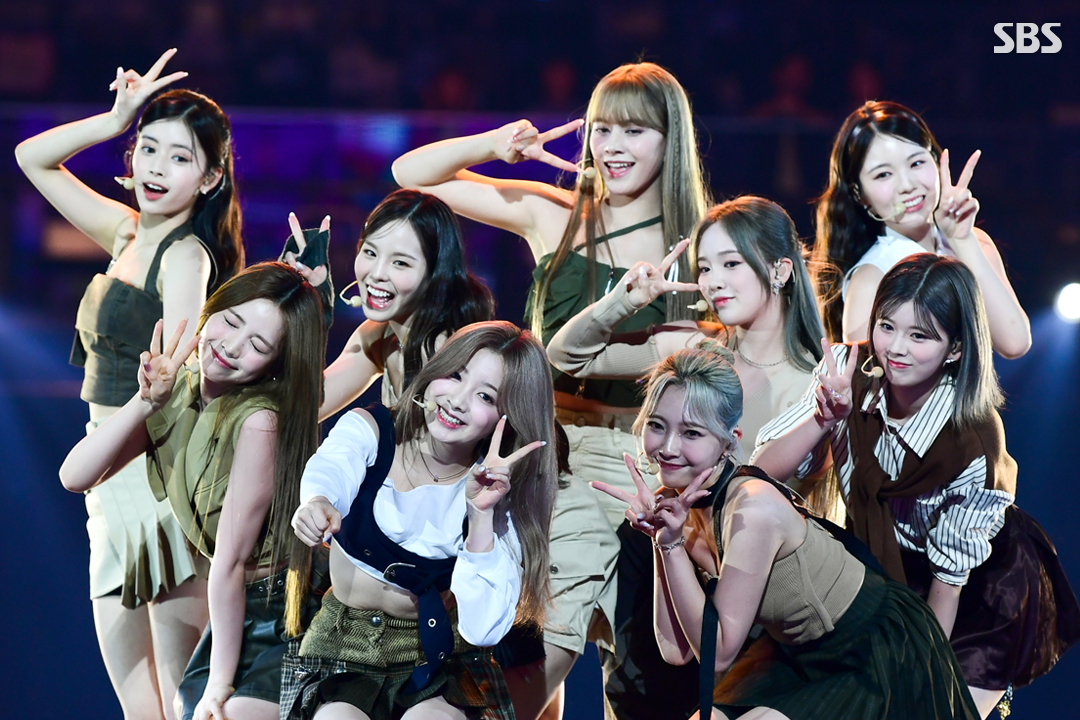 F7vVkGwbYAAg1Xx?format=jpg&name=medium