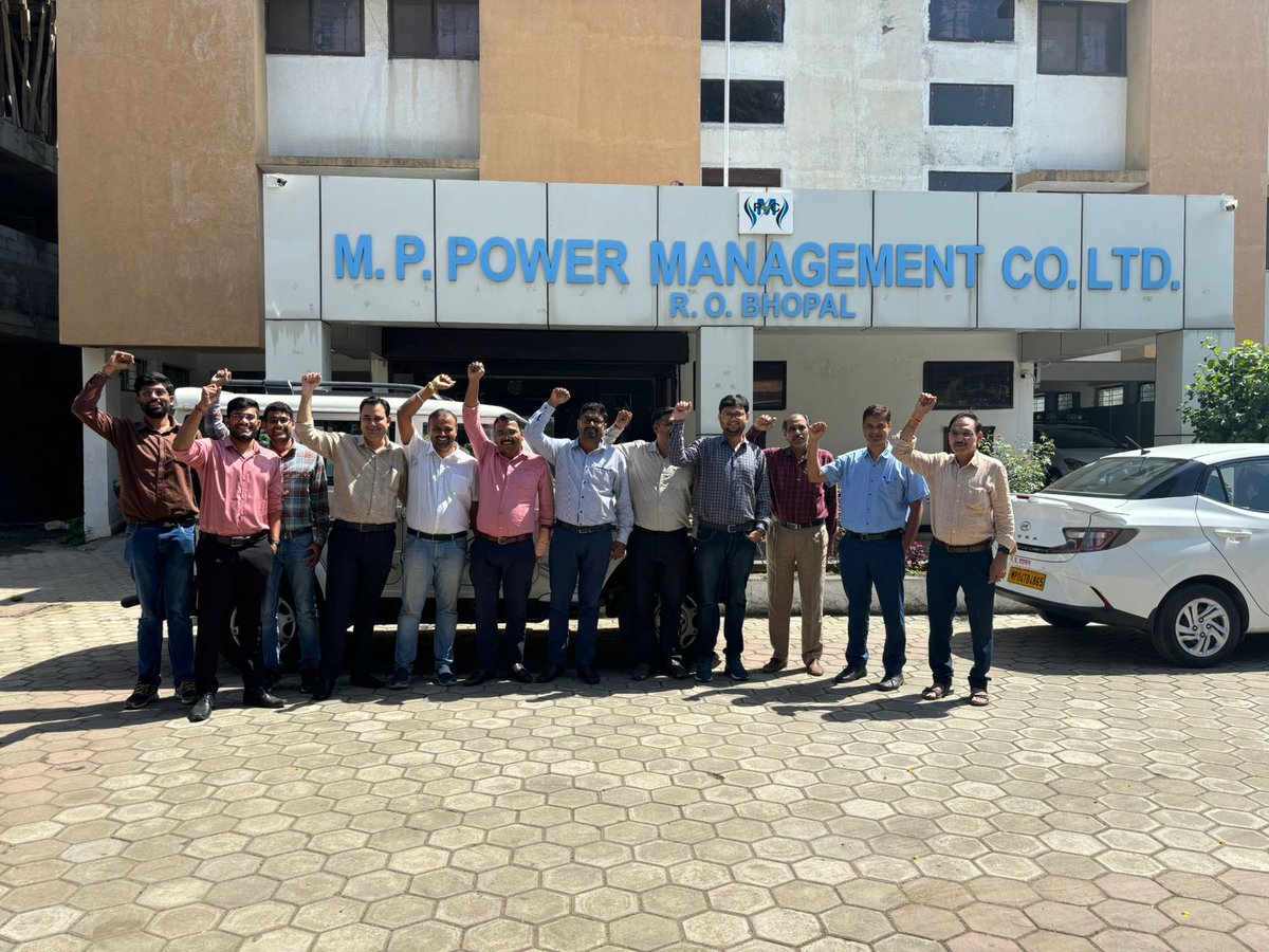 बिजली इंजीनियर्स एवं कर्मचारियों की अनिश्चितकालीन हड़ताल निरंतर जारी है।
आश्वासन नहीं; आदेश चाहिए।
<a href="/ChouhanShivraj/">Shivraj Singh Chouhan</a> <a href="/BJP4MP/">BJP Madhya Pradesh</a> <a href="/JM_Scindia/">Jyotiraditya M. Scindia</a> <a href="/drnarottammisra/">Dr Narottam Mishra</a>