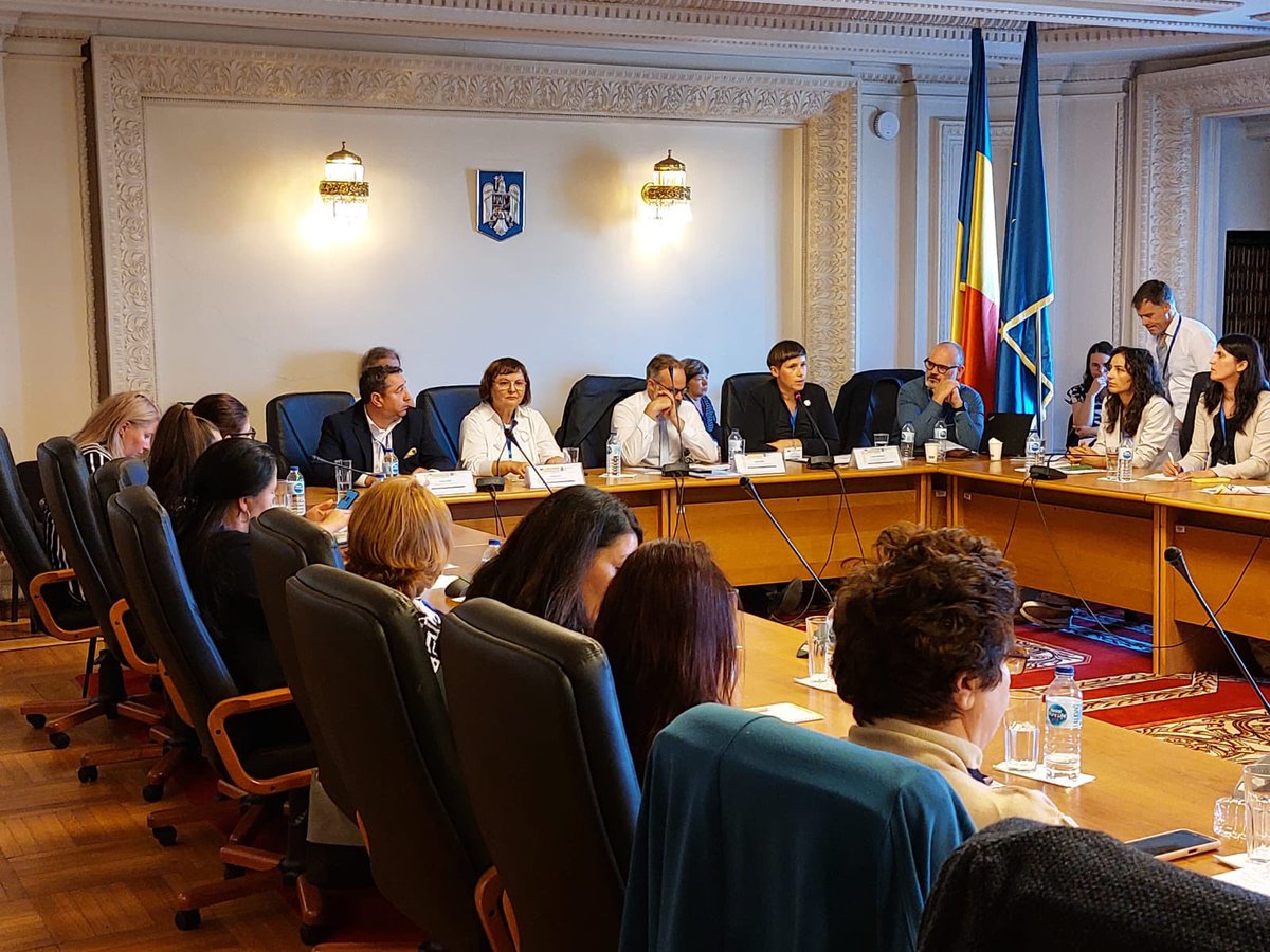 Where do we stand with the European Green Deal?🇪🇺 At the annual <a href="/EEAC_Network/">EEAC Network</a> conference #EEAC31Bucharest our colleague @HJanetschek presented key aspects of our newly published recommendations for the 2024 European Elections, e.g. strengthening social cohesion &amp; EU institutions.