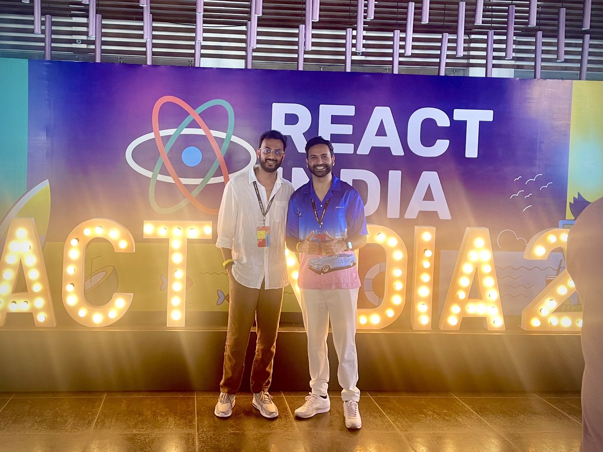 abid_rahim_'s tweet photo. Super excited to be at @react_india 2023. Kick starting the day with @ankeetmaini, rocking in his fancy goa vibe shirt

#ReactIndia2023 https://t.co/IYAR7ZI014