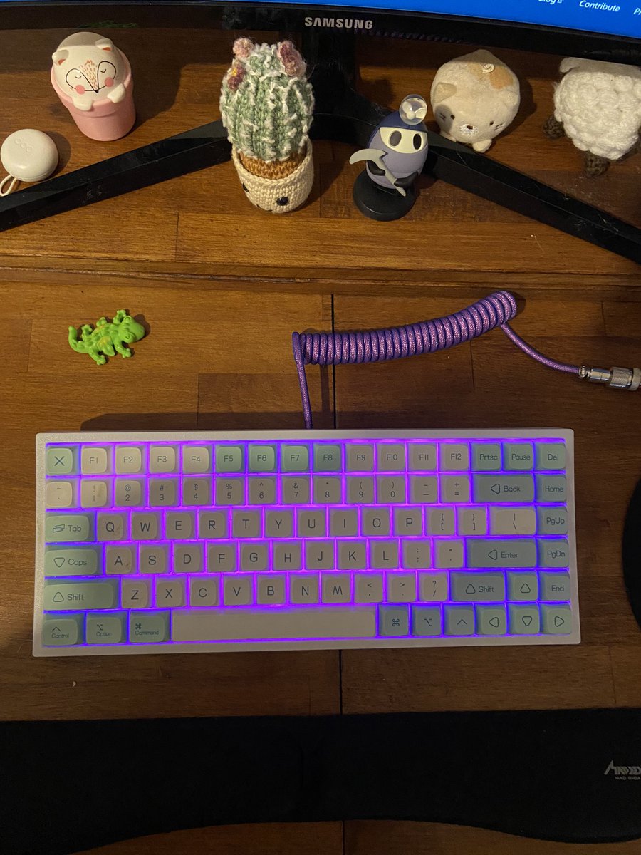 astrosuri's tweet photo. @duncana_ YUNZII KC84 Mint (with Gateron yellow switches) https://t.co/guiugJjw2I