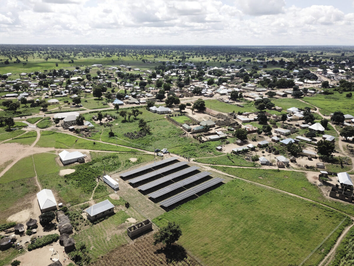 pvmagazine's tweet image. Hybrid PV-biogas microgrids for EV charging: An international research team has examined the potential use of hybrid microgrids that integrate PV and biogas for electric vehicle recharging in Karnataka,… #renewableenergy #solarenergy #sustainability dlvr.it/Sx486d