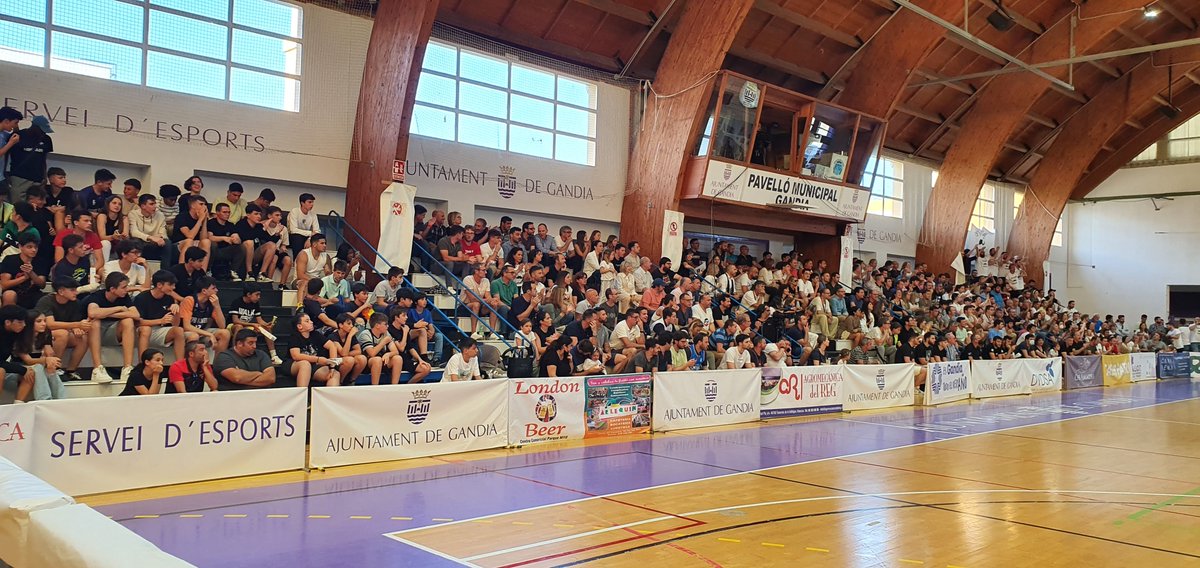 1º EQUIPO | 🏀

🤔 Recuerda, las niñas y niños siempre GRATIS🆓 hasta los 1⃣6⃣ inclusive en todos los partidos de la Liga EBA en el pabellón.👧🧒

🆚 <a href="/cbjorgejuan/">CB Jorge Juan</a> ⌚️19:30h

#UNITSCREIXEM 💜
#PROINBENI 🏗️ #EMBALPACK📦 <a href="/vickyfoods/">Vicky Foods</a>🍞 <a href="/fbcv_es/">FBCV</a>