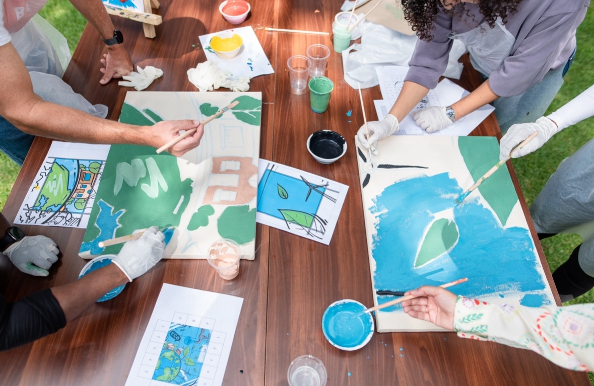 wearestawi's tweet image. Unleashing creativity, one stroke at a time! IFC embraced the "Big Picture" challenge, weaving their individual visions into a vibrant canvas of their shared company vision. Peep the last photo for the result.
#createtheexceptional with #stawiexperiences