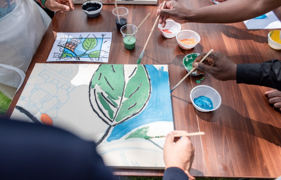 wearestawi's tweet image. Unleashing creativity, one stroke at a time! IFC embraced the "Big Picture" challenge, weaving their individual visions into a vibrant canvas of their shared company vision. Peep the last photo for the result.
#createtheexceptional with #stawiexperiences