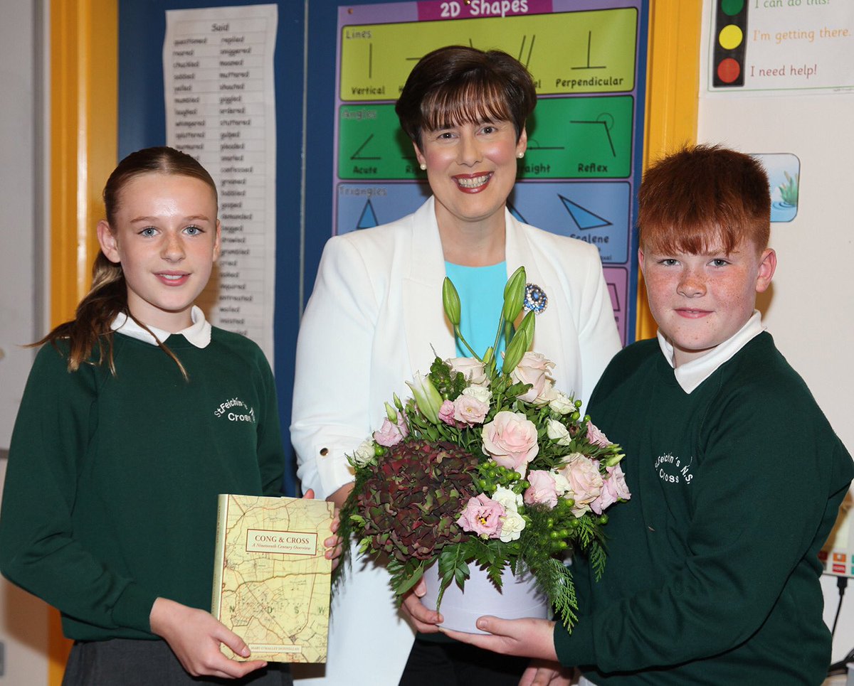 crossns1854's tweet photo. Great excitement in Cross yesterday! We were honoured to welcome Minister Norma Foley to our school. She had a wonderful visit with our pupils along with @lichamber and Councillor Ryan. @NormaFoleyTD1 https://t.co/2Yd0IMSorF
