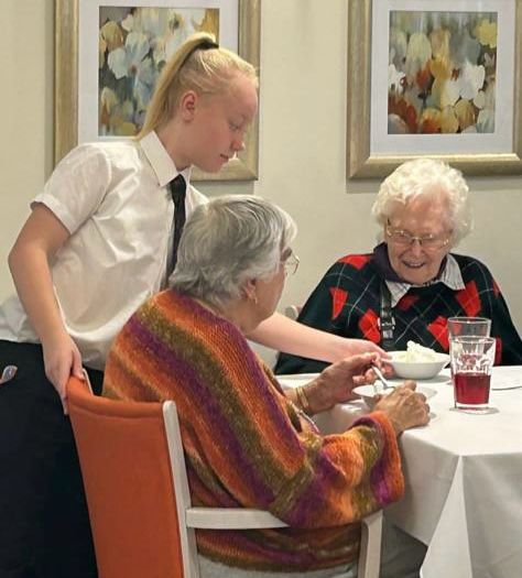 StMarysHomes's tweet photo. Poppy and Maddison joined residents at St Mary's Riverside in #Hessle - Everyone loved having these youngsters in. #Intergenerational activities always bring a smile 😊
This beautiful #CQC registered 'Outstanding' care home is always busy!
For more info: https://t.co/1PIAmBksMj https://t.co/n0j7iNDqHq