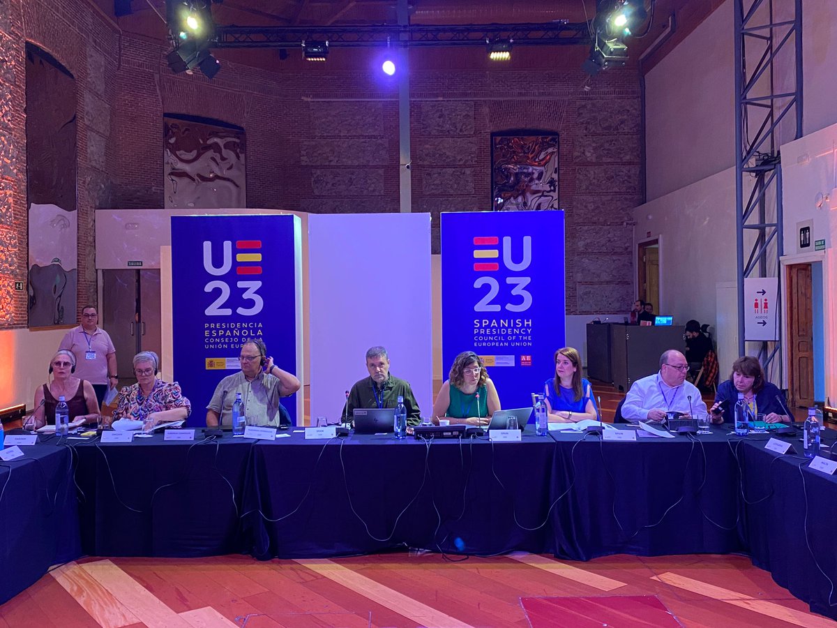 ArchivosEst's tweet photo. Seguimos en la @FabricaTapices con la reunión de la Junta Europea de los Archiveros Nacionales (#EBNA)👉𝐴𝑟𝑐ℎ𝑖𝑣𝑒𝑠 𝑓𝑟𝑜𝑚 𝑎𝑛 𝑖𝑛𝑐𝑙𝑢𝑠𝑖𝑣𝑒 𝑎𝑛𝑑 𝑚𝑢𝑙𝑡𝑖𝑐𝑢𝑙𝑡𝑢𝑟𝑎𝑙 𝑝𝑒𝑟𝑠𝑝𝑒𝑐𝑡𝑖𝑣𝑒.

@eu2023es @culturagob
#EU2023ES #EU2023Spain #Spain2023EU https://t.co/SCZYCIbzVQ