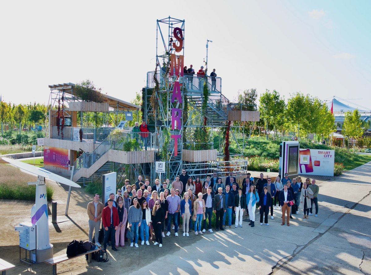 bbsr_bund's tweet photo. 🚀 Bis Ende 2023 werden alle Modellprojekte Smart Cities ihre Strategien vorgelegt haben. Jetzt geht's an die Umsetzung. Auf dem #MPSCKongress in Mannheim erarbeiteten sie dafür gemeinsam Lösungen. Im Fokus standen Themen wie #Klimaneutralität, #Datenplattformen oder #Mobilität. https://t.co/o1bgF2N9pZ