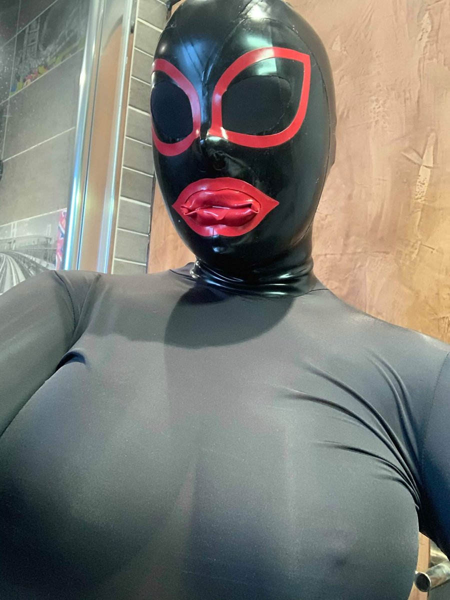 I have a desire for Zentai with a latex mouth condom hood this morning🤤💋💦 #latex #latexhood #Zentai #pantyandstocking #catgirl