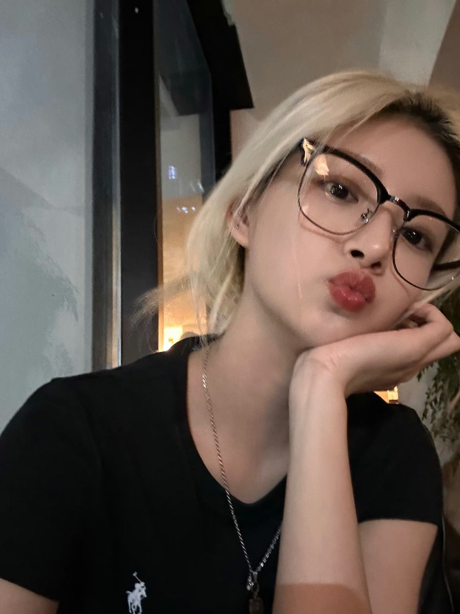 yiren pics tweet media