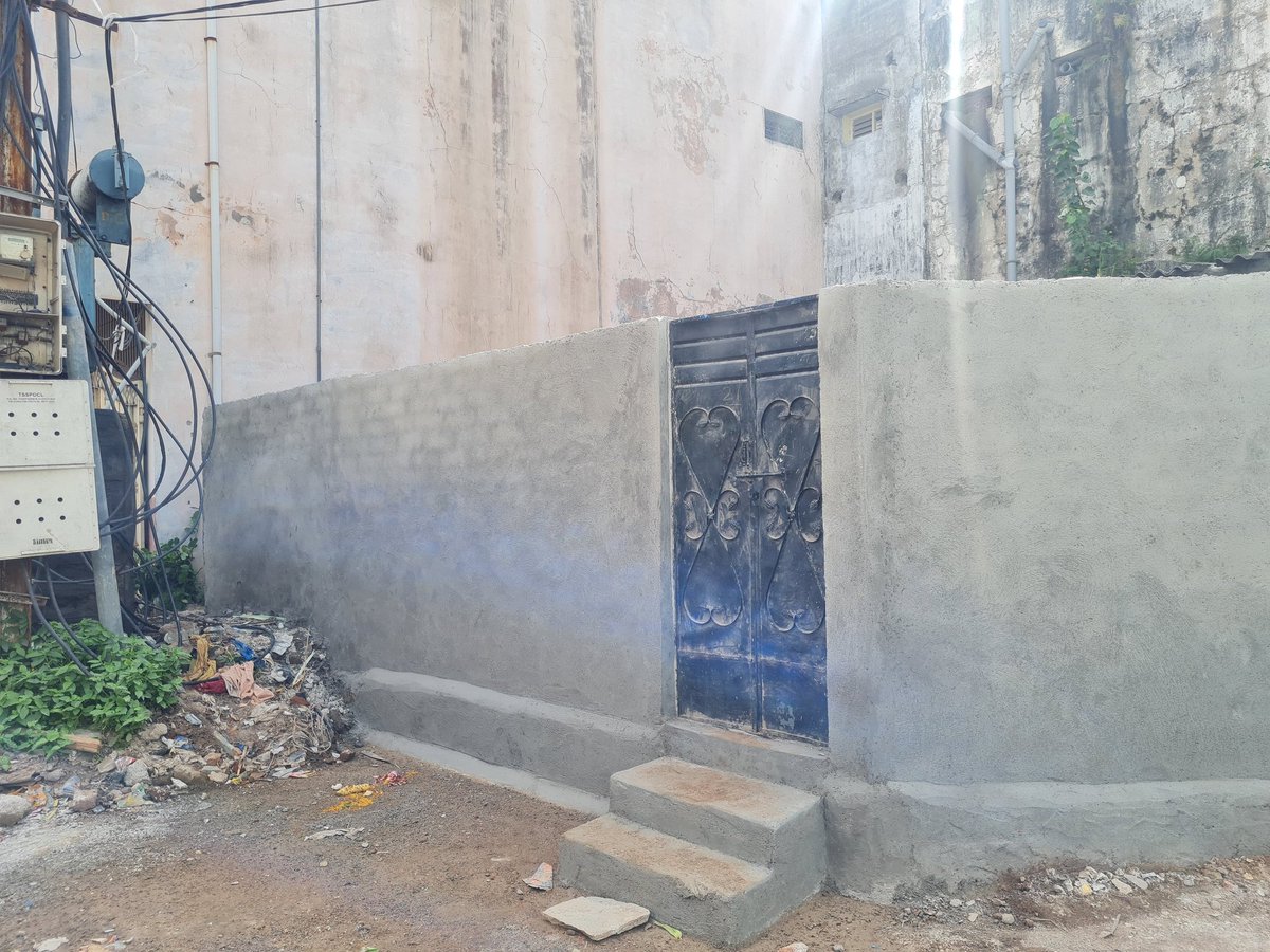 SyedMus48238261's tweet photo. @GHMCOnline Request to take action possession of the property this land property purely GOVT bathroms lands property grab the illegal methods https://t.co/jfRosuYwXn 20-4-500/F/B anand basti himmatpura hyd.@DC_Charminar @AssistantCircle https://t.co/xmQeaeDRV5