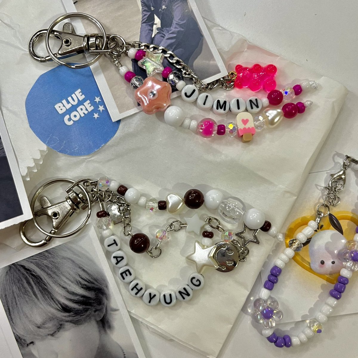 hopeuphoriarmy's tweet image. gelen mailimin güzelliğine bakın vmin charmlarımla aşk yaşıyorum 🤎💖