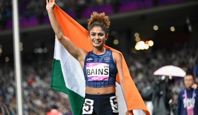 rahulrathoreit's tweet photo. Another Silver for India in the Women's 800m event at the Asian Games. Congratulations @HarmilanBains on this splendid performance. She is a great source of inspiration for all aspiring athletes.@rahulrathoreit
#today #Trending #games #event #YouTube #Instgram #Twitter #India https://t.co/5WLLDlGRUP