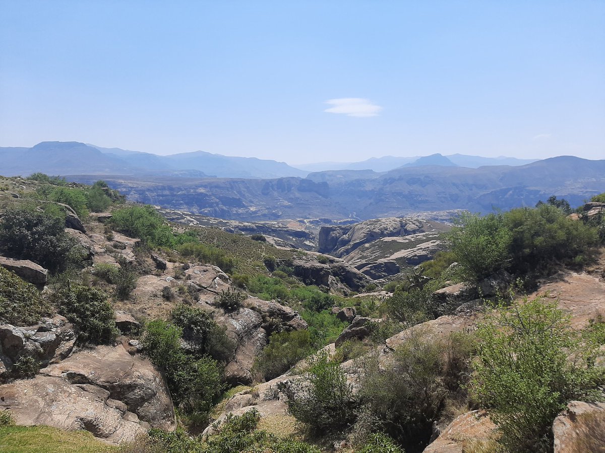 Took a short left and explored the beautiful mountains of 🇱🇸
