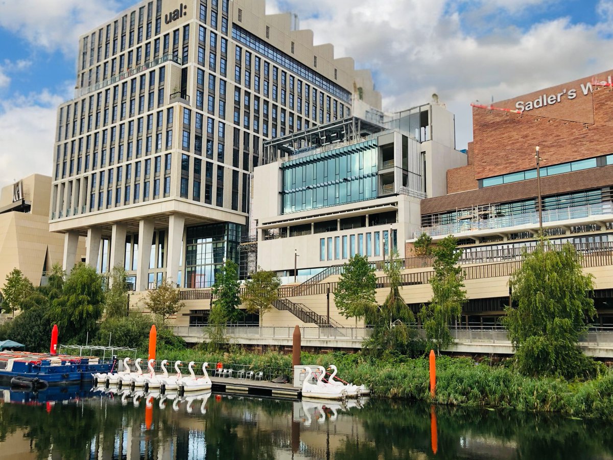 noordinarypark's tweet photo. Excited to unveil the latest addition to the Park—East Bank, the UK's newest cultural hub! 🎭🏛 Marvel at its stunning waterfront architecture as you soak up the sun this weekend. #EastBank #WeekendStroll #NewInTown https://t.co/fMmbrmzUz5