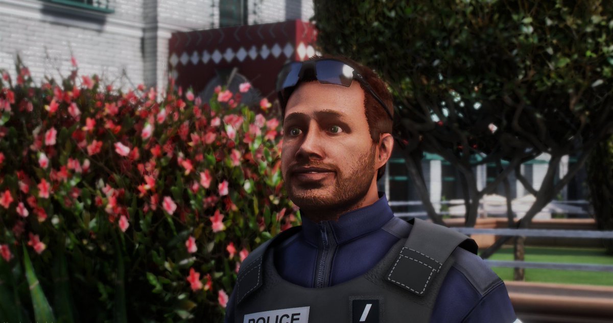 😀[#journeemondialedusourire]

On est le 6 Octobre et c'est l'heure de Sourire !  

Nos #PoliciersSDCPJ ne vont surtout pas manquer cette occasion ! 

Bonne journée à vous 😁

 #PoliceNationale #SimulationOpérationnelle