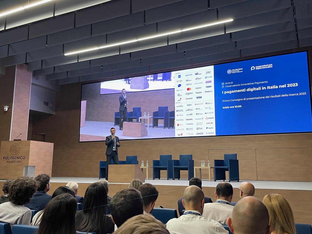 MirandolaCom's tweet photo. 🔴 Ivano Asaro (@iviasa) Direttore dell' @Osserv_Digital #InnovativePayments introduce il convegno "I pagamenti digitali in Italia nel 2023" #OIP23 https://t.co/aCqYc4njwf