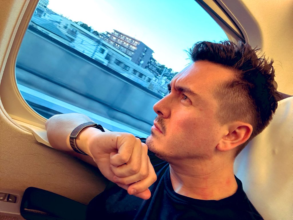 Racing over to Connor’s RV stream where I’ll be joining the next few days and trying to fit in with all the handsome young steamers. 🚅