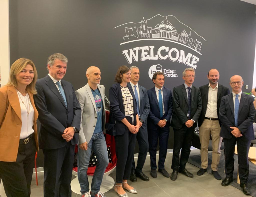 GruppoCDP's tweet image. Un nuovo polo di innovazione a Napoli, per valorizzare le #competenze e l’ecosistema imprenditoriale del Sud, sviluppare #tecnologia d'avanguardia. La sede @intesasanpaolo di via Toledo ospita l'hub del progetto "Talent Garden Med" promosso da @TalentGardenit e #CDPVentureCapital