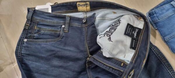 bulk_liquidator's tweet image. New arrivals jeans available wholesale price all sizes available.

A pallet of jeans contains 300 piece

All brand new originals.

Shipping delivery and pickup accepted.

Cotton By Cotton Lycra💯💯 all sizes available

Order online 👇bulkliquidators.store/index.php/prod…