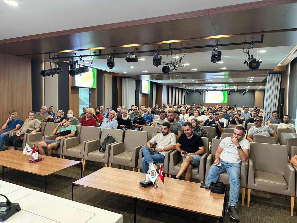 İlçe Müdürlüğümüz teknik personellerince üreticilerimize Bitki Koruma Ürünleri Uygulayıcı Belgesi eğitimi verildi. 🥒🫑🍆🍊🍅🍒

#kumlucatarım
#bitkisağlığı

<a href="/isaaksit/">İsa AKŞİT</a> 
<a href="/antalyailtarim/">Antalya İl Tarım ve Orman Müdürlüğü</a>