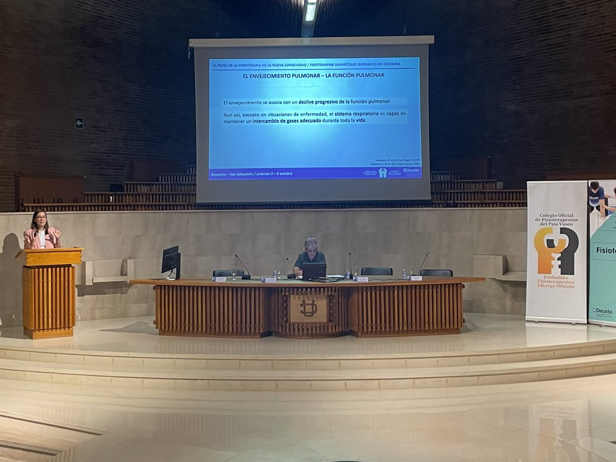 COFPV's tweet photo. La exposición ambiental acelera el envejecimiento pulmonar.
Los programas de rehabilitación pulmonar aumentan la calidad de vida y la capacidad funcional.
Nos lo cuenta Victoria Alcaraz en las jornadas de Fisioterapia y Nueva Longevidad…
#nuevalongevidad #geriatriaCOFPV https://t.co/pLiDsNjM3a