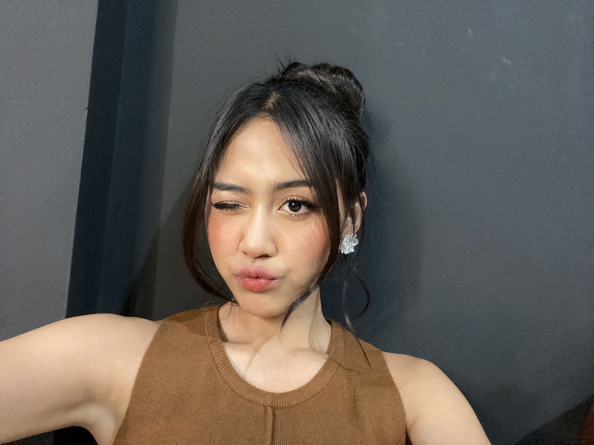 _siscasaras_'s tweet photo. 😉 https://t.co/8FzQrjUSLC