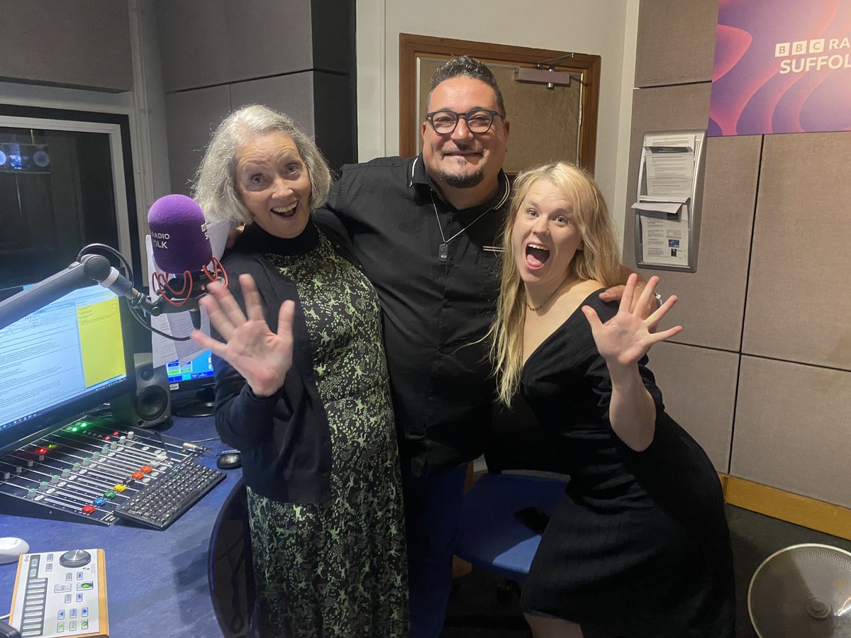 WayneBavinShow's tweet photo. Great to chat to the team from @dance_east about the #movebemoved campaign. https://t.co/H61sNZXz3C