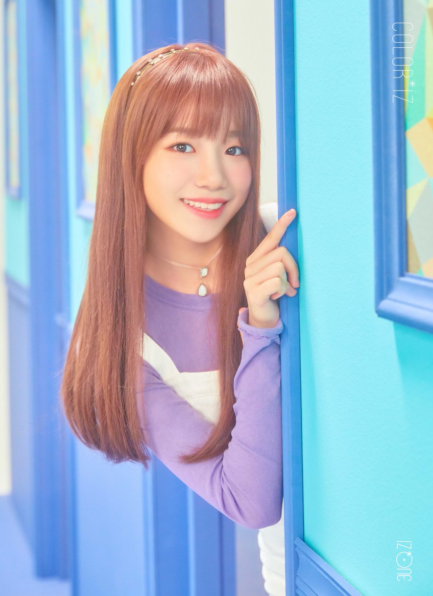 izone_5yrs's tweet photo. IZ*ONE (#아이즈원) - 1st Mini Album [COLOR*IZ] OFFICIAL PHOTO 1

#ChoiYena #JoYuri #MiyawakiSakura #JangWonyoung 
#COLORIZ #20181029_6PM https://t.co/hziBK7QbiA