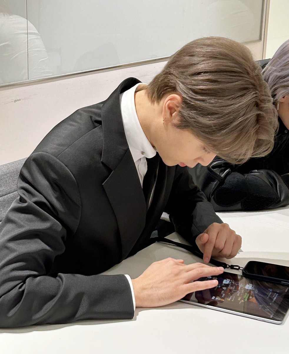 NCT_OFFICIAL_JP's tweet photo. AWAラウンジご参加下さった皆さん、ありがとうございました！
95ズの現場での様子をお届け📷

🎧https://t.co/VGXSQMklpy

#NCT127 #FactCheck #不可思議
#NCT127_FactCheck
#NCT127_FactCheck_불가사의
#FactCheck_불가사의_不可思議 https://t.co/0cWnWMHXnA