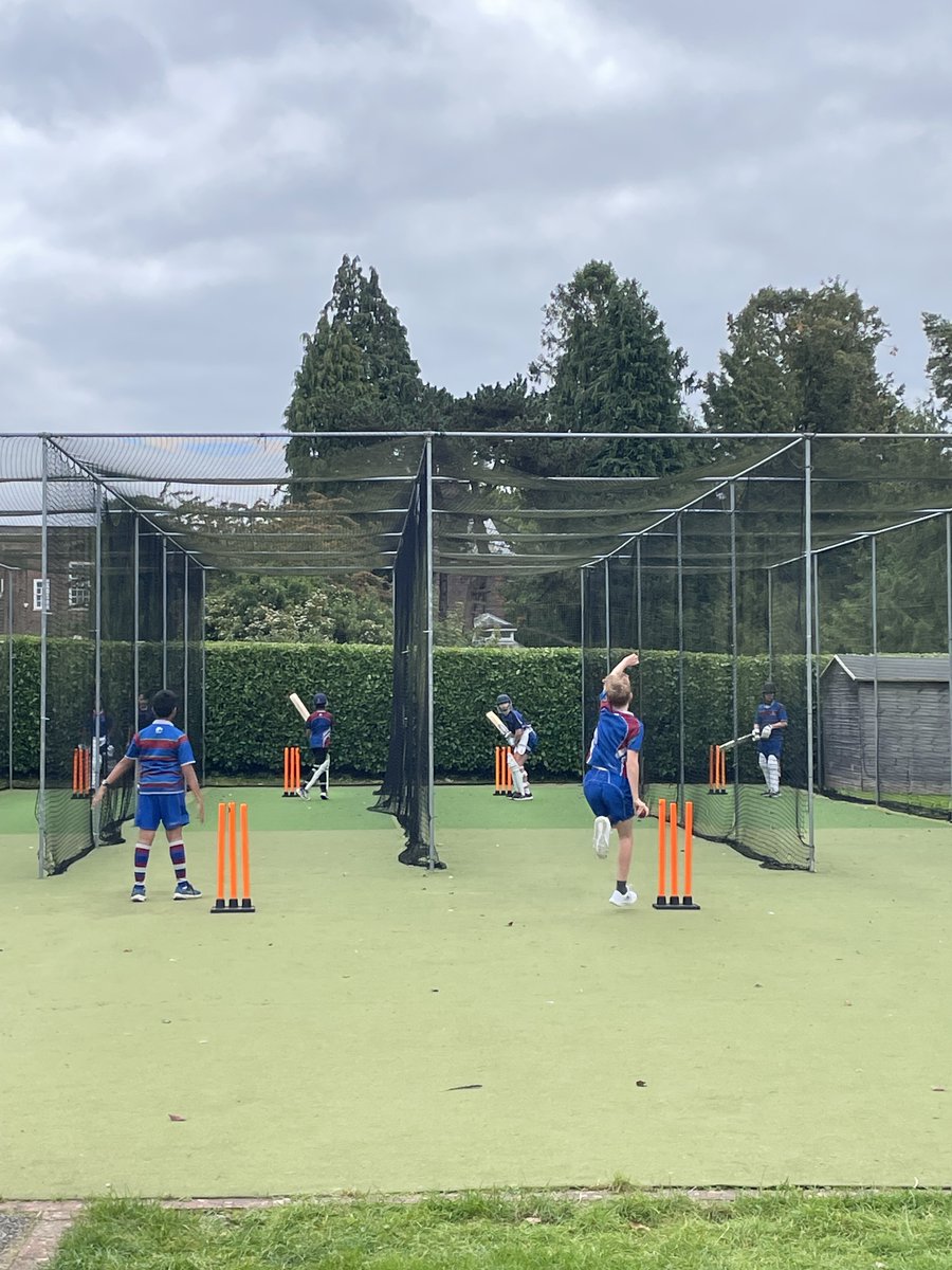 RGSHWSport's tweet photo. Join Friends of Cricket and Robbie Williams (not the real one, sorry) @BengalOld on Sun 19 November & help support our cricket programme. Tickets available from Little Box Office: https://t.co/32Um00RiZh
#CurryNight #RobbieWilliams #Fundraising #FriendsofCricket #TheRGSHWWay https://t.co/2RuVFrGhBS