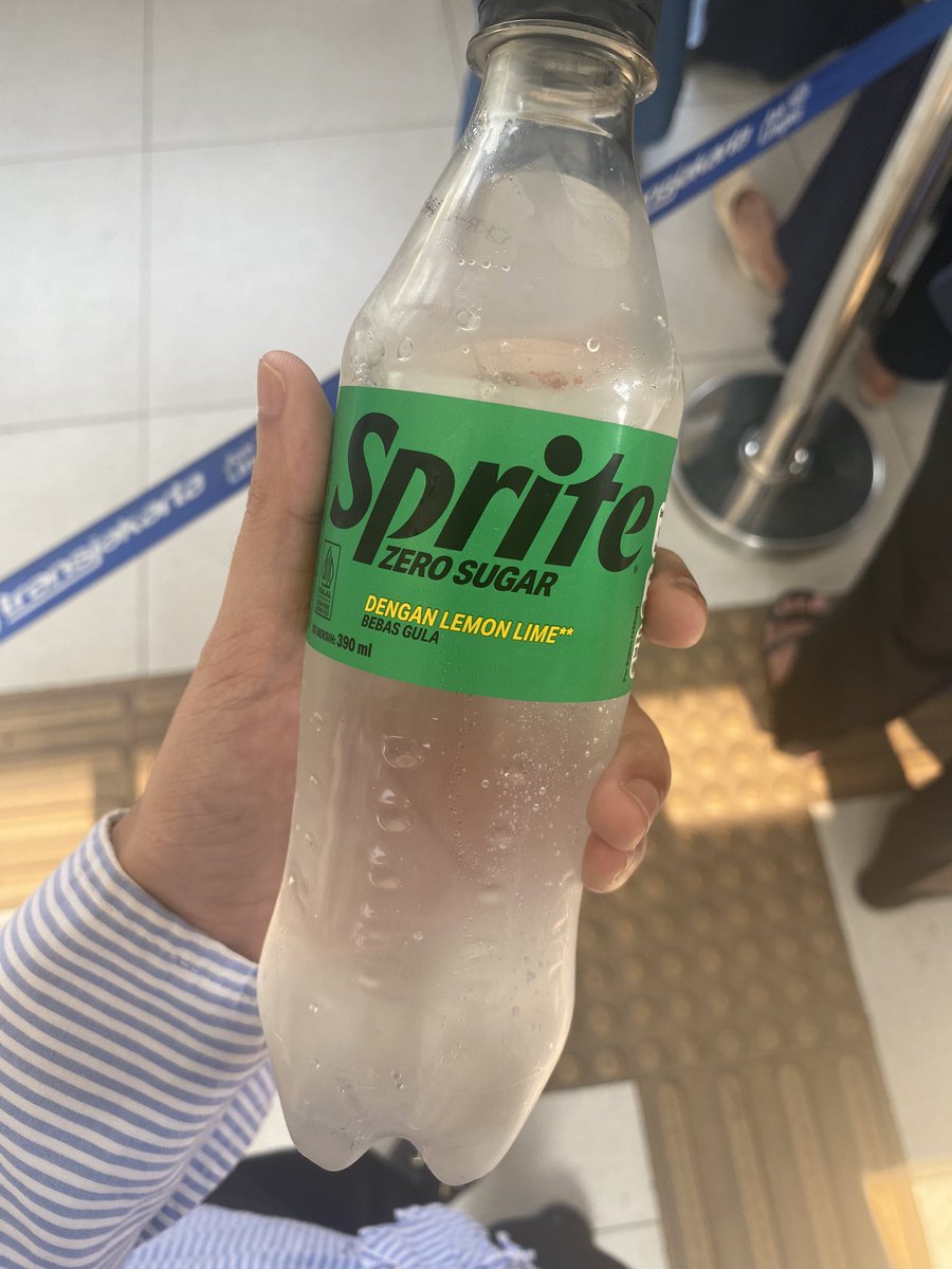 chalstudy's tweet photo. sprite gratis🫰🫰 https://t.co/lqqKNDw8Iy
