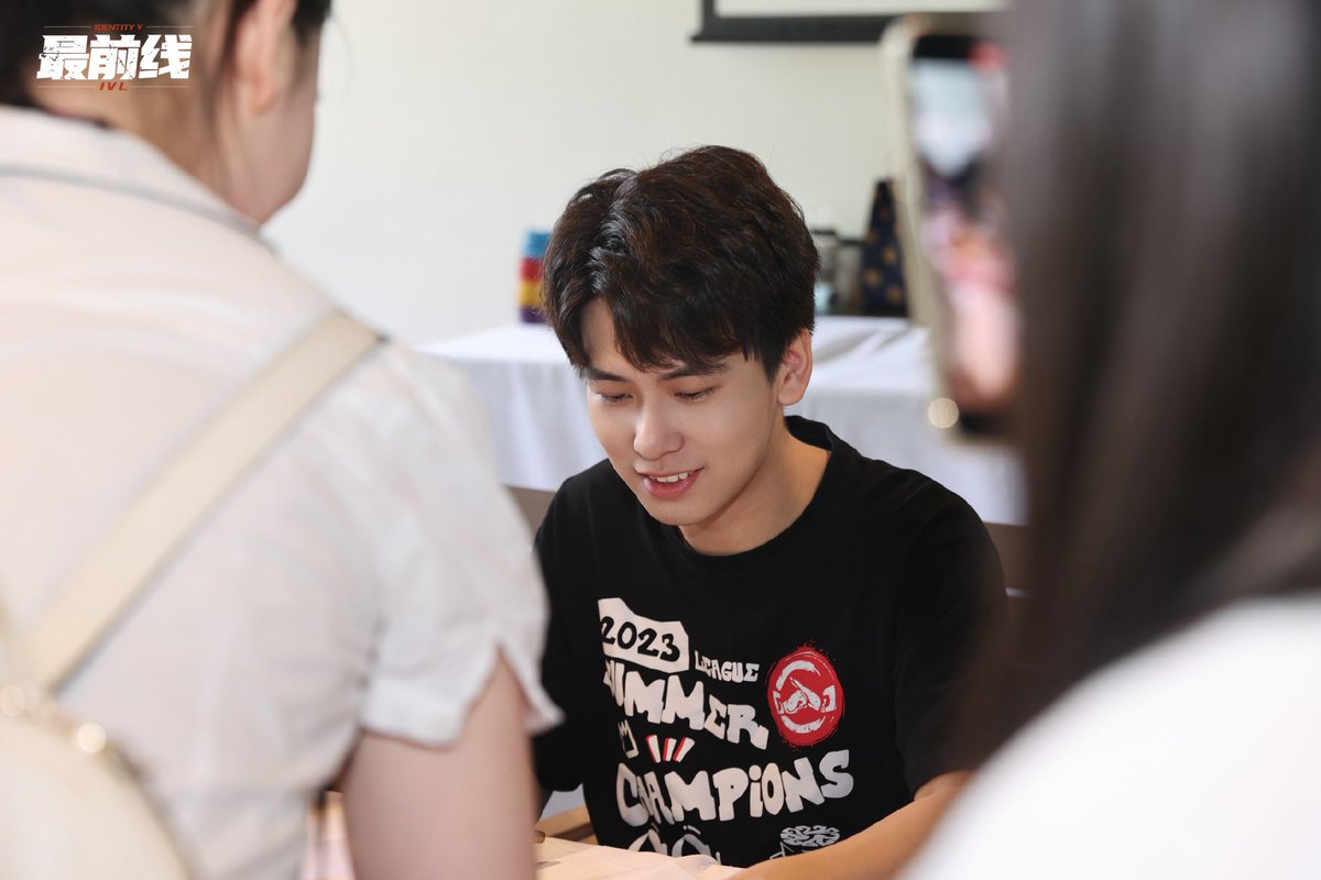 gg_ivlfans's tweet photo. GG Champions Night 
.
#IVL_GG
https://t.co/FlFuqcXToc https://t.co/FfclZONoME