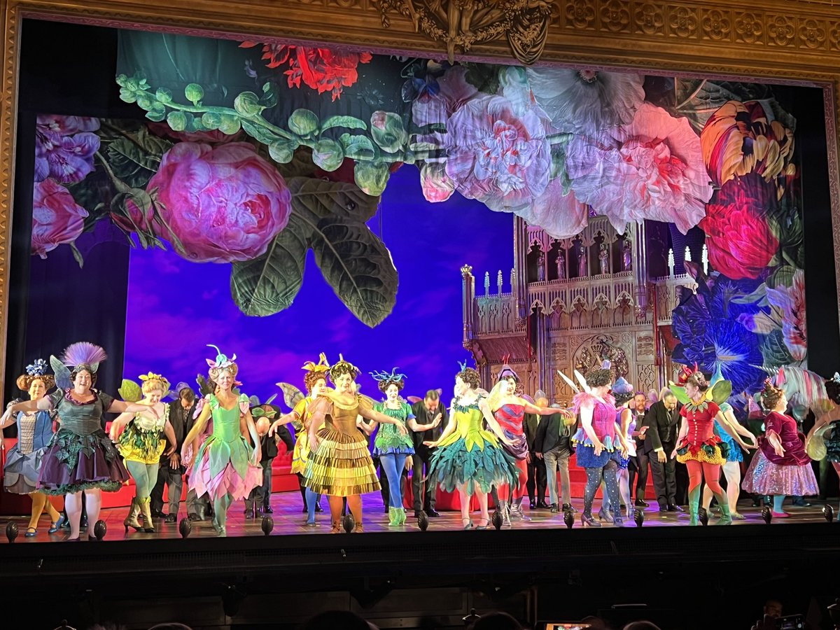 What a perfectly picturesque, gloriously life-affirming rendition of #Iolanthe at <a href="/enointeractive/">EnglishNationalOpera</a>, with Peers and fairies in abundance. Classic G&amp;S with an interesting contemporary twist. Definitely worth seeing! #opera #g&amp;s #victorian