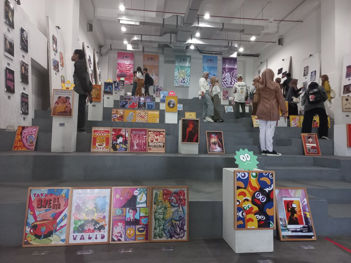 posko_visual's tweet photo. π« DAY 1 #PoskoVisual2023 International Poster Exhibition: Spectrum of Sentiments is now open for public!
π: Malang Creative Center (MCC), 5th floor. https://t.co/WQnArkSFg9