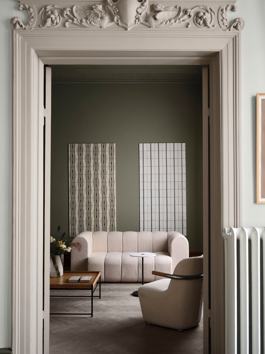 BOB Home
We simply couldn’t say no to all the requests from customers (and our team) for a BOB sofa perfect for the home environment. By making it 9 centimeters deeper with even softer cushioning, BOB Home creates an intimate, homely sofa experience.