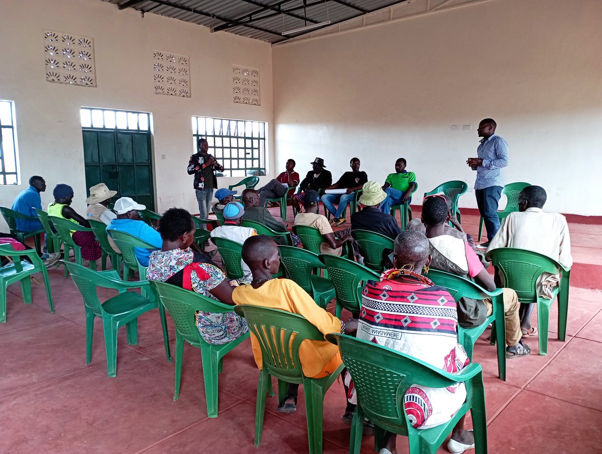 MpalaWildDogs's tweet photo. Information is liberating!!
Ahead of the #LRVC2023 , we are holding community meetings on Rabies #awareness and #education. Today we meet with community leaders from Koija joined by veterinarians from @LaikipiaCountyG .
#RabiesAwareness #CommunityMeeting #Educationandawareness https://t.co/To9uBsecgY