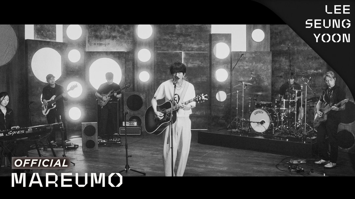 mareumo_'s tweet photo. ◆
✵ LEE SEUNG YOON ✵
✵ LIVE PERFORMANCE TEASER ✵
13일(금) 오후 6시,
이승윤 공식 유튜브 채널에서
본편이 공개 됩니다.
✵ 2nd Full Length Album '꿈의 거처'
https://t.co/9S3yk4P3IL
#LivePerformance #2ndFullLengthAlbum
#꿈의거처 #ShelterOfDreams
#이승윤 #LeeSeungYoon #LSY
#마름모 #mareumo #mareumo_official