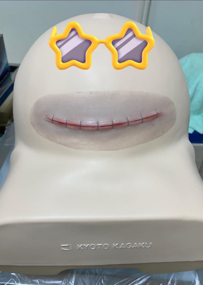 YoungTah1948's tweet photo. 剖腹產的特徵 #微笑傷口
預祝大家連假愉快🥳
這不是年糕🤣
#C_Section #OB #wound #stick_on #MedicalSimulation #ClinicalSimulation #模擬醫學 #擬真 #護理 #產科 #護生 #實習 #產房 #clerk #PGY #resident #醫學教育 #MedEd #MedSim
#永達儀器 #您醫護教育的好朋友 https://t.co/6gpVIr3sOg
