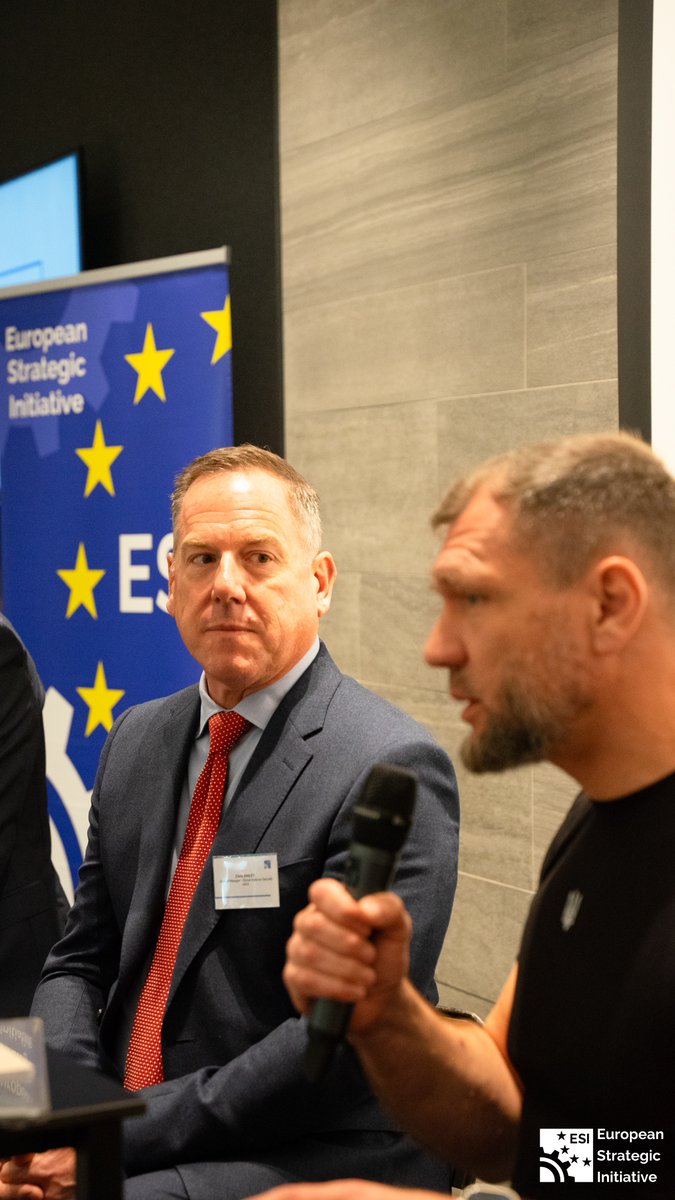 ESI_Brussels's tweet photo. 2/3
Our event brought together representatives from the private and public sector to create a platform with high-level discussions about the present and future of cloud computing in European Security &amp; Defence. https://t.co/OZn1p1n9RI