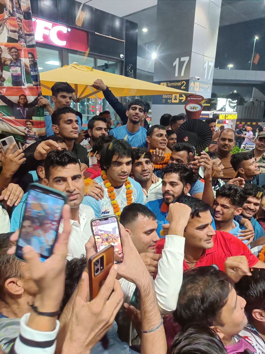 afiindia's tweet photo. A warm welcome home.
@Neeraj_chopra1 https://t.co/uMtbZu9S6F