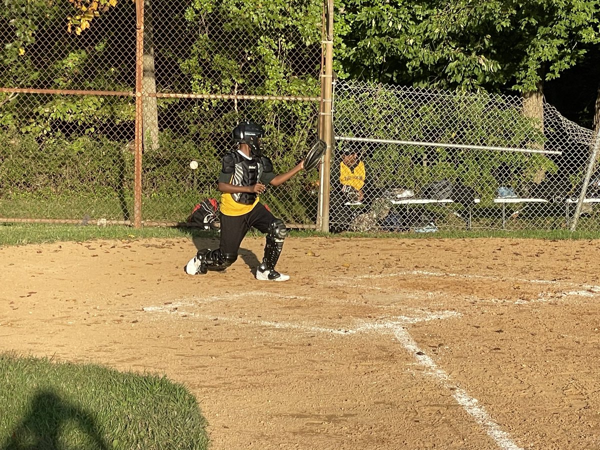 letmebeboyd's tweet image. @DFMS_PGCPS had a fantastic game against Benjamin Foulois yesterday! It was a great atmosphere for middle school baseball and softball. Plus, the new uniforms for Drew Freeman really made the game even more exciting. #sport #game #DFMS #MiddleSchoolers #NewJersey