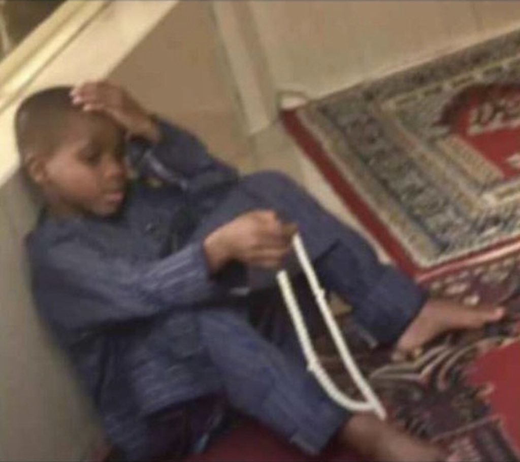 Ku Rike Azkar Da Kyau Domin Muna Rayuwa Da Muggan Mutane 👏👏👏